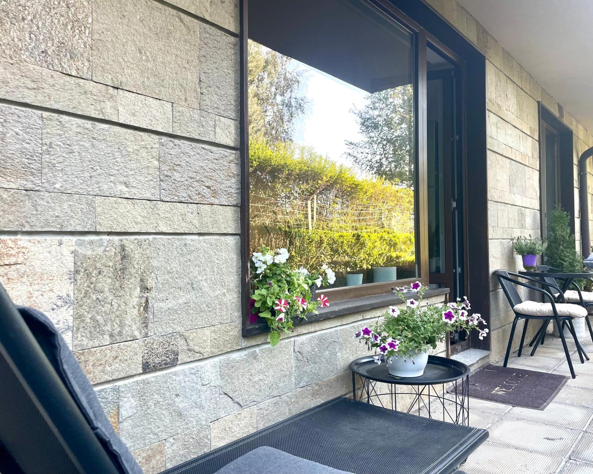 Ground Floor 2-Bedrooms, 2-Bathrooms Apartment Near Bansko In A Complex With Pools And Spa Included 拉兹洛格 外观 照片