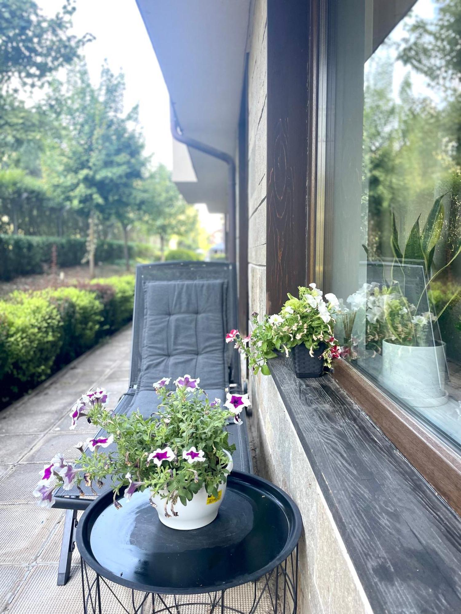 Ground Floor 2-Bedrooms, 2-Bathrooms Apartment Near Bansko In A Complex With Pools And Spa Included 拉兹洛格 外观 照片