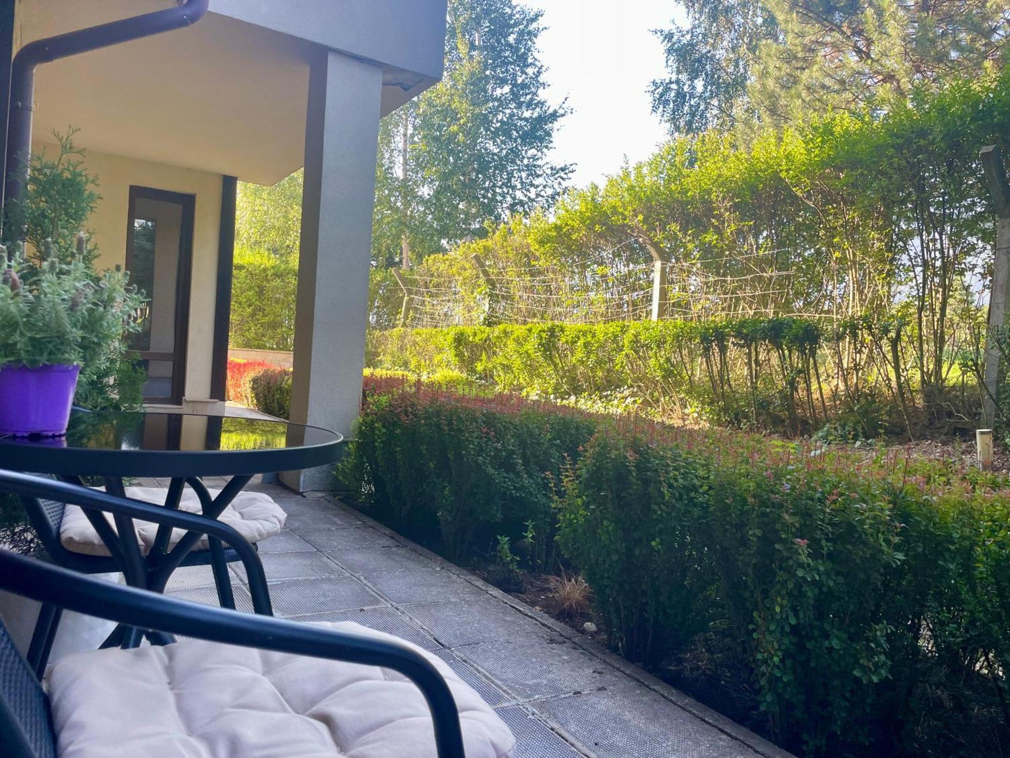 Ground Floor 2-Bedrooms, 2-Bathrooms Apartment Near Bansko In A Complex With Pools And Spa Included 拉兹洛格 外观 照片